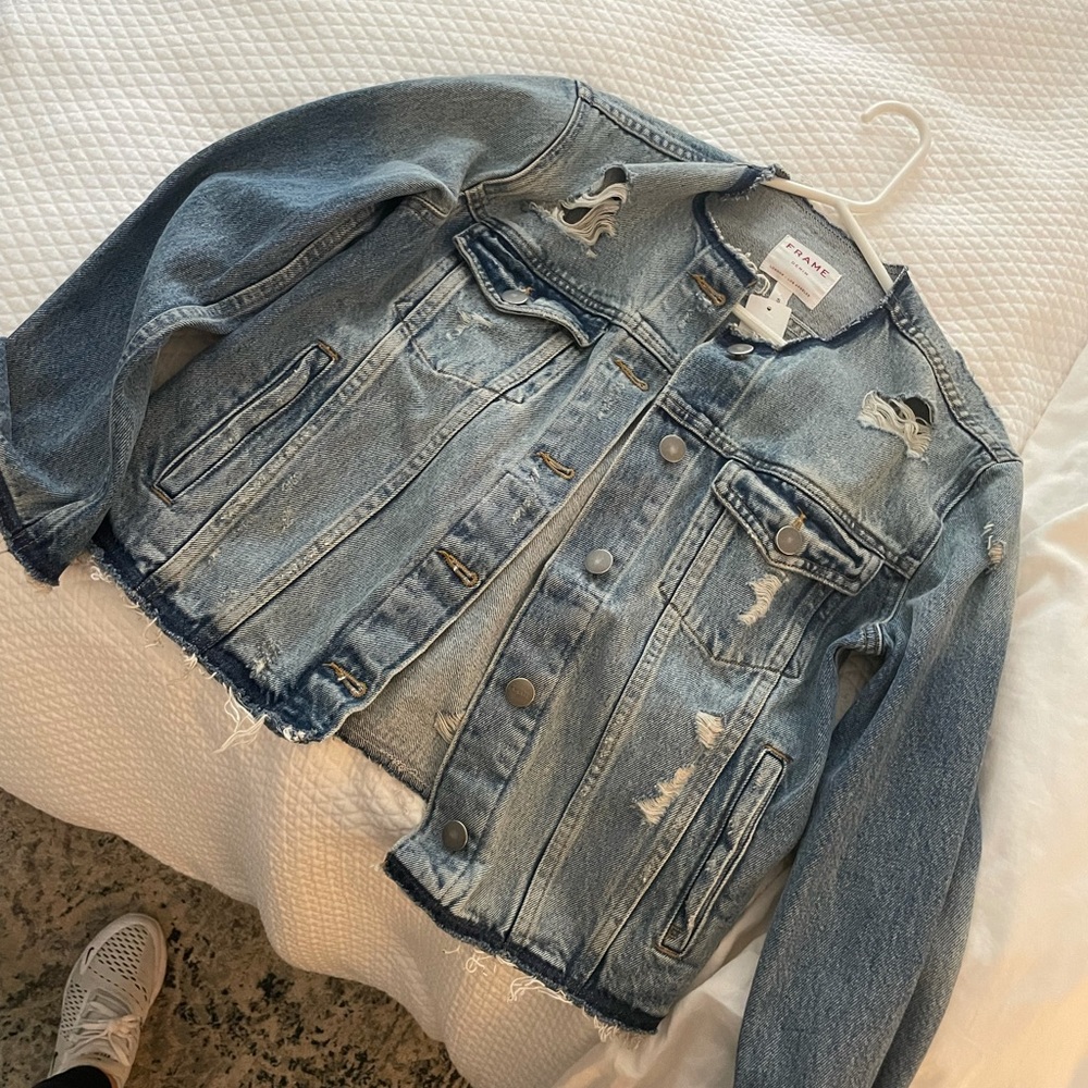 FRAME denim jean jacket size Small - NEVER WORN